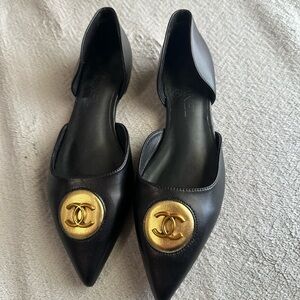 Chic Black Flats with Gold Accent